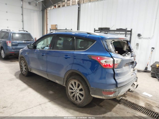 1FMCU9J91HUB43915 Ford Escape Titanium