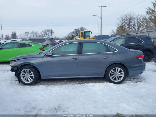 Продаж на аукціоні авто 2020 Volkswagen Passat 2.0t Se, vin: 1VWSA7A34LC008030, номер лоту: 44283023