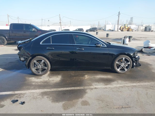 Mercedes-Benz A 220 2022 W1K3G4EB5NJ374072 Image 14
