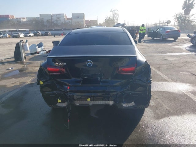 Mercedes-Benz A 220 2022 W1K3G4EB5NJ374072 Image 17