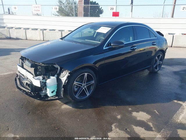Mercedes-Benz A 220 2022 W1K3G4EB5NJ374072 Image 2