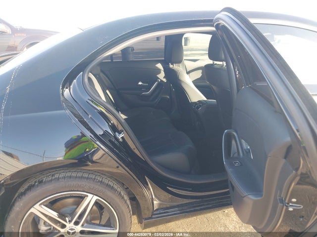 Mercedes-Benz A 220 2022 W1K3G4EB5NJ374072 Image 8