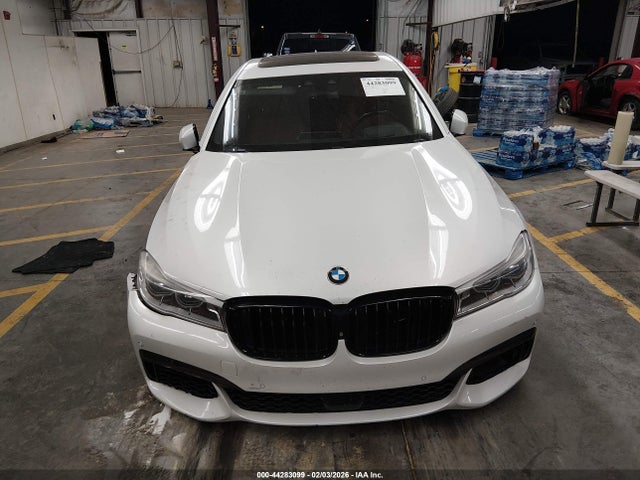 BMW 750i 2017 WBA7F0C37HGM21720 Image 13