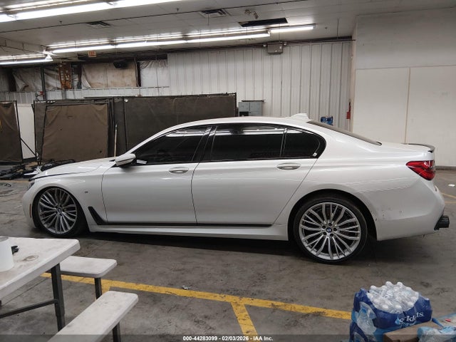BMW 750i 2017 WBA7F0C37HGM21720 Image 15