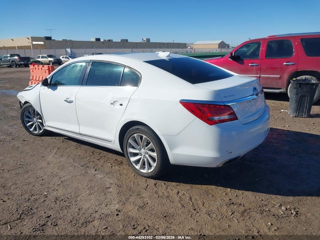 1G4GB5G32GF272798 Buick Lacrosse Leather
