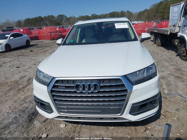 WA1VAAF71HD058520 Audi Q7 3.0t Premium