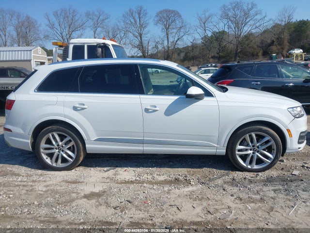 WA1VAAF71HD058520 Audi Q7 3.0t Premium