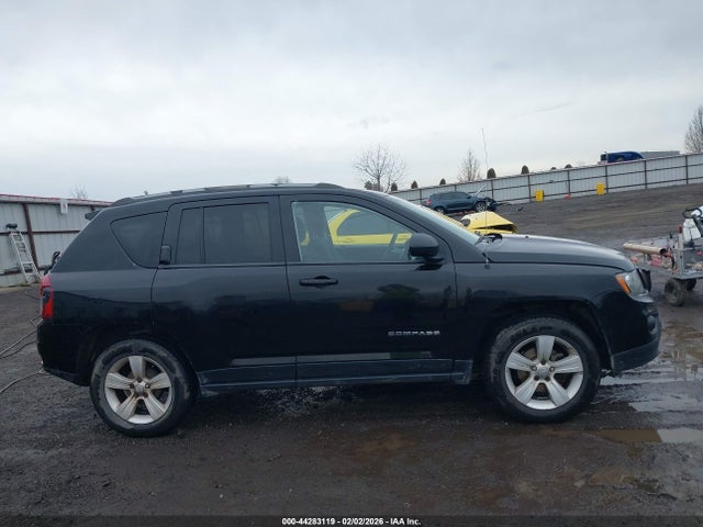 1C4NJCBA5GD753794 Jeep Compass Sport
