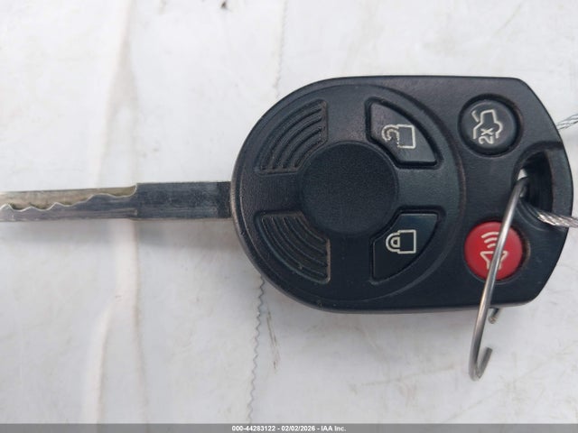 1FADP3K25JL273437 Ford FOCUS SE