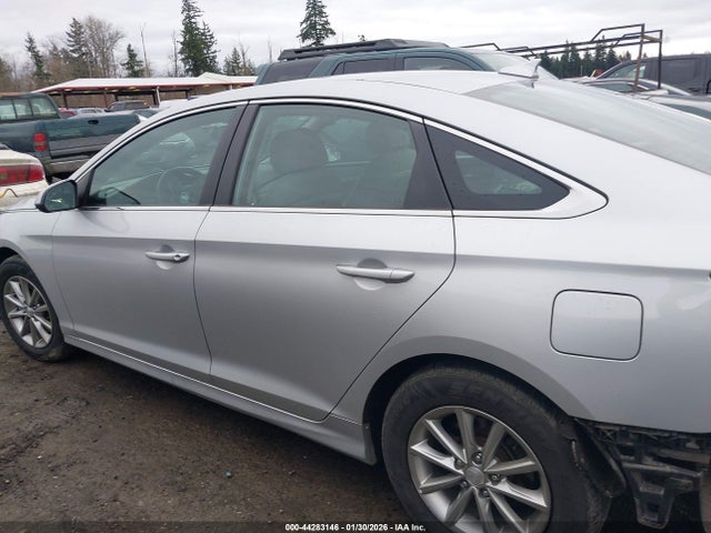 5NPE24AF4JH599919 Hyundai SONATA SE