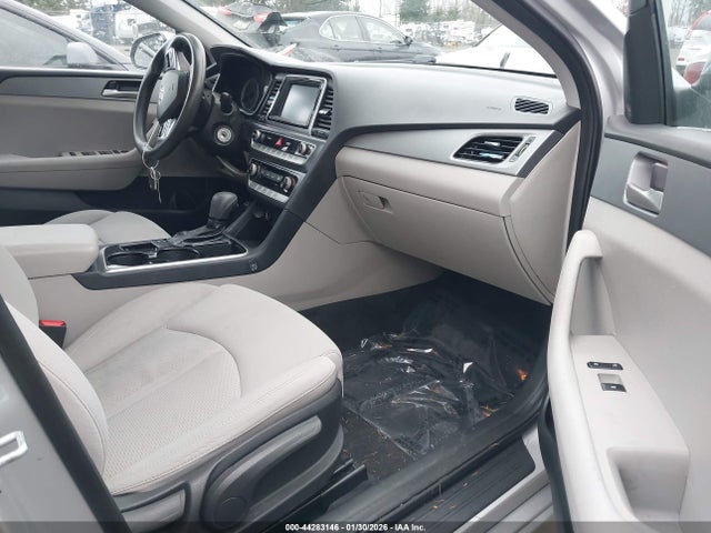 5NPE24AF4JH599919 Hyundai SONATA SE