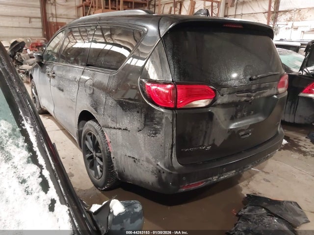 2020 CHRYSLER PACIFICA 2C4RC3BG1LR288888 Photo 2