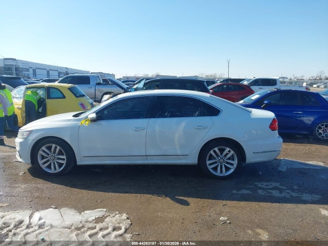 Aukcja sprzedaży 2016 Volkswagen Passat 1.8t Sel Premium, vin: 1VWCS7A33GC069313, numer aukcji: 44283187