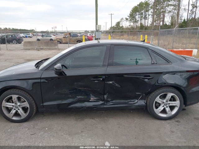 2018 AUDI A3 WAUAUGFF2J1063641 Photo 5