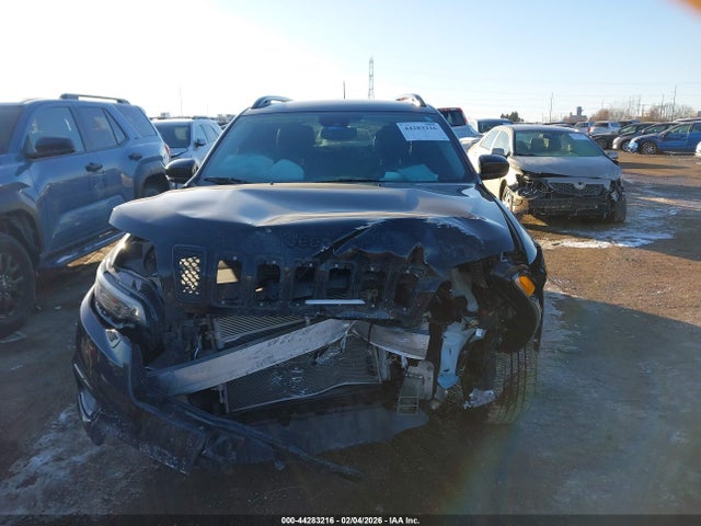44283216 :رقم المزاد ، 1C4PJMLB8MD116691 vin ، 2021 Jeep Cherokee مزاد بيع