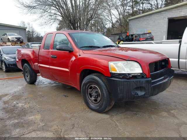 2006 MITSUBISHI RAIDER 1Z7HC22K56S567617 Photo 0