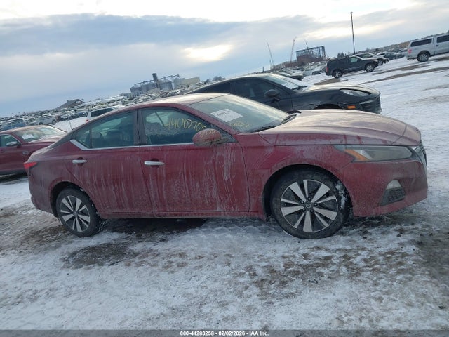 1N4BL4DW2NN344628 Nissan Altima Sv Intelligent Awd