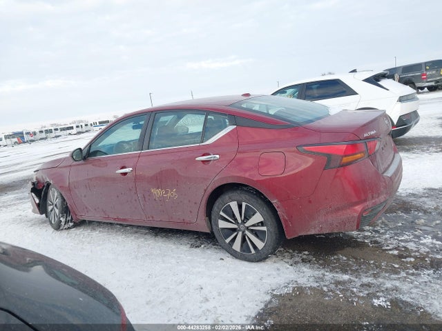 1N4BL4DW2NN344628 Nissan Altima Sv Intelligent Awd