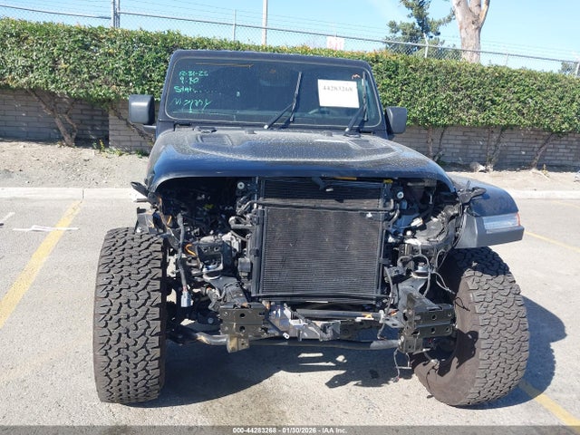 1C4RJXFNXSW541895 Jeep Wrangler 4-door Recon 4x4
