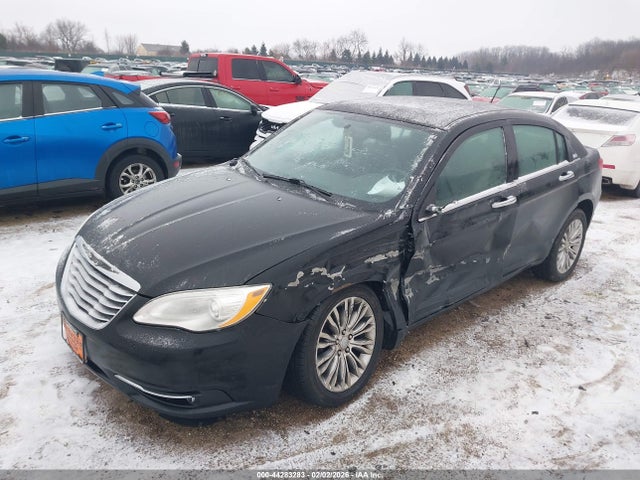 44283283 :رقم المزاد ، 1C3CCBCG2CN322000 vin ، 2012 Chrysler 200 Limited مزاد بيع