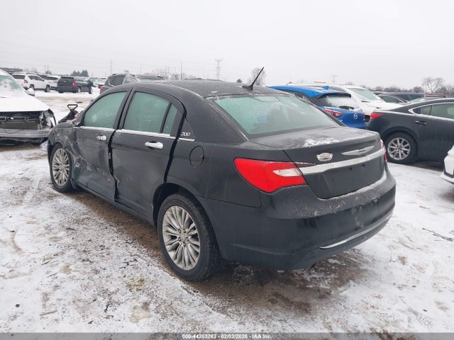 44283283 :رقم المزاد ، 1C3CCBCG2CN322000 vin ، 2012 Chrysler 200 Limited مزاد بيع
