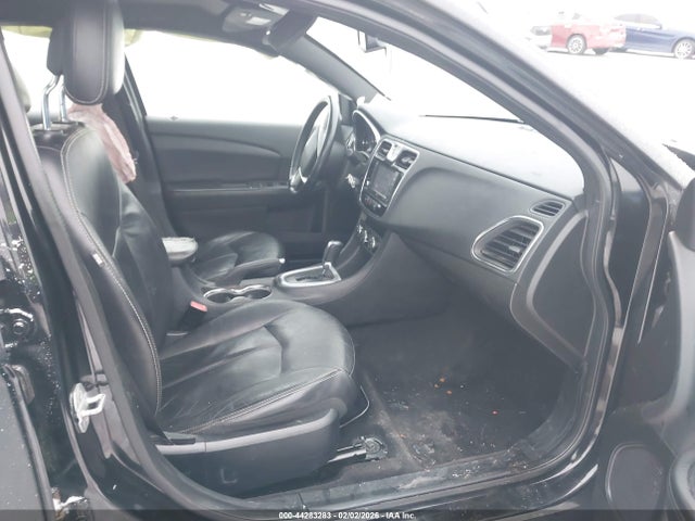 44283283 :رقم المزاد ، 1C3CCBCG2CN322000 vin ، 2012 Chrysler 200 Limited مزاد بيع