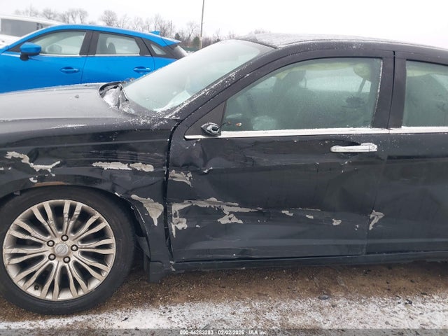 44283283 :رقم المزاد ، 1C3CCBCG2CN322000 vin ، 2012 Chrysler 200 Limited مزاد بيع