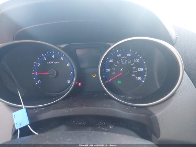 2014 Hyundai Tucson Se მანქანა იყიდება აუქციონზე, vin: KM8JUCAG5EU826313, აუქციონის ნომერი: 44283296