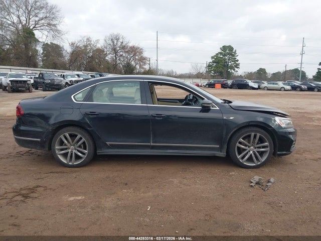 1VWDT7A33HC080864 Volkswagen Passat 1.8t R-line