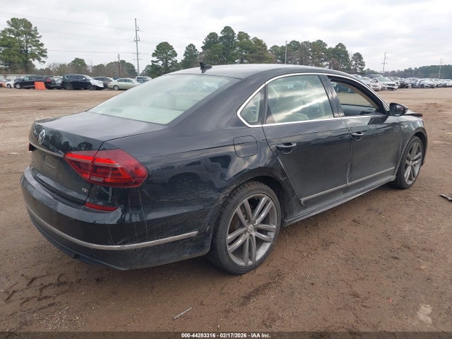 1VWDT7A33HC080864 Volkswagen Passat 1.8t R-line