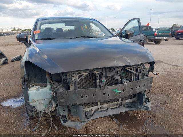 JM1BM1U70E1121087 Mazda Mazda3 I Sport