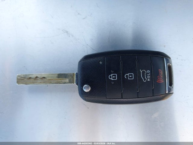 5XYPG4A39GG166029 KIA Sorento 2.4l Lx
