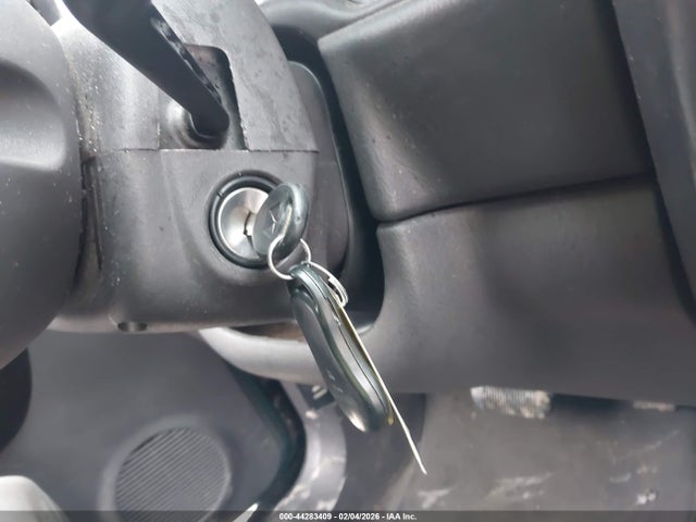 44283409 :رقم المزاد ، 1J4FF48S2YL230794 vin ، 2000 Jeep Cherokee Sport مزاد بيع