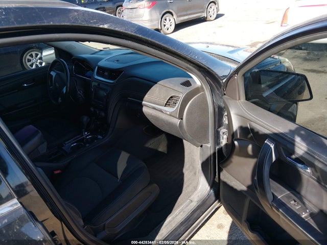 2015 CHEVROLET TRAVERSE 1GNKVGKD7FJ322874 Photo 4