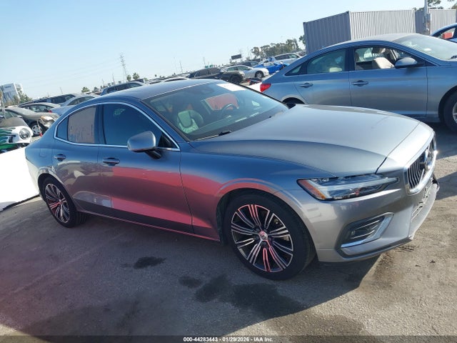 7JR102FL0LG037483 Volvo S60 T5 Inscription