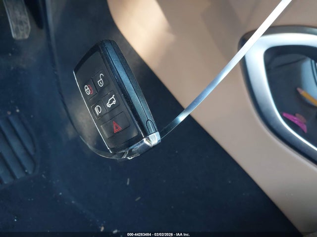 2021 JAGUAR F-PACE SADCJ2EX5MA685063 Photo 10