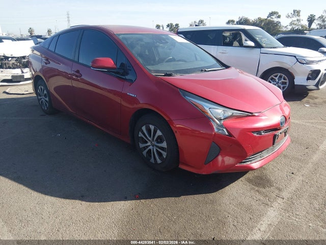 Toyota Prius Two 2017 JTDKBRFU3H3566424 zdjęcie główne