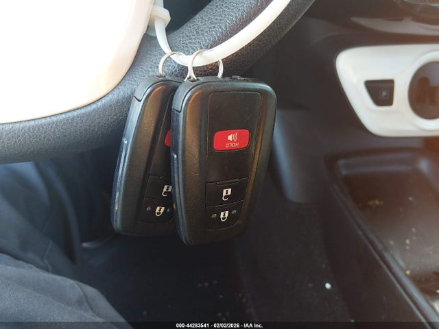 Toyota Prius Two 2017 JTDKBRFU3H3566424 Image 11