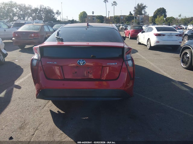 Toyota Prius Two 2017 JTDKBRFU3H3566424 Image 17