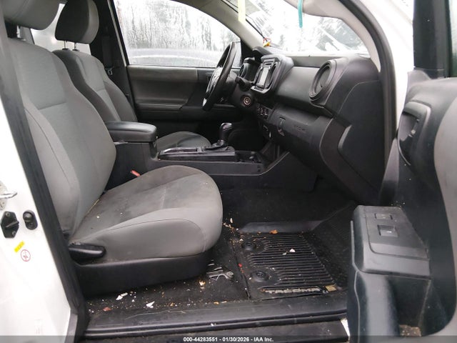 5TFRX5GN0JX108953 Toyota Tacoma Sr