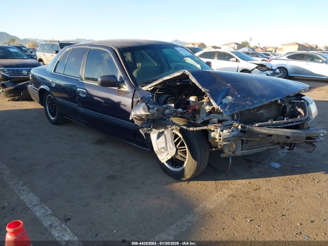 1999 FORD CROWN VICTORIA 2FAFP73W9XX176674