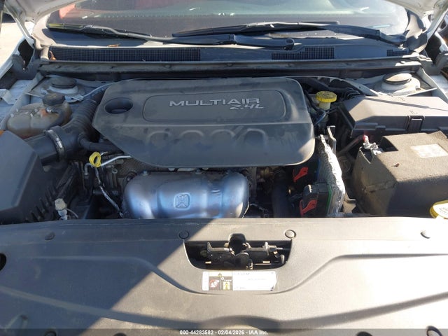 Chrysler 200 Limited 2016 1C3CCCAB3GN146867 Image 10