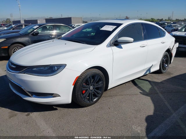 Chrysler 200 Limited 2016 1C3CCCAB3GN146867 Image 2
