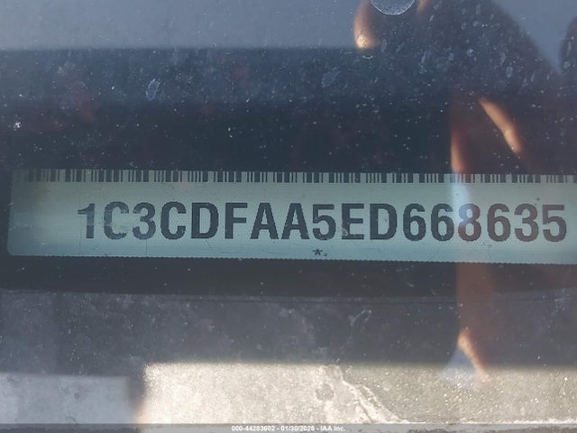 1C3CDFAA5ED668635 Dodge DART SE