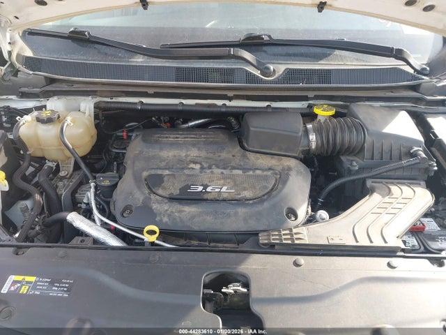 44283610 :رقم المزاد ، 2C4RC1DG8HR676712 vin ، 2017 Chrysler Pacifica Touring مزاد بيع