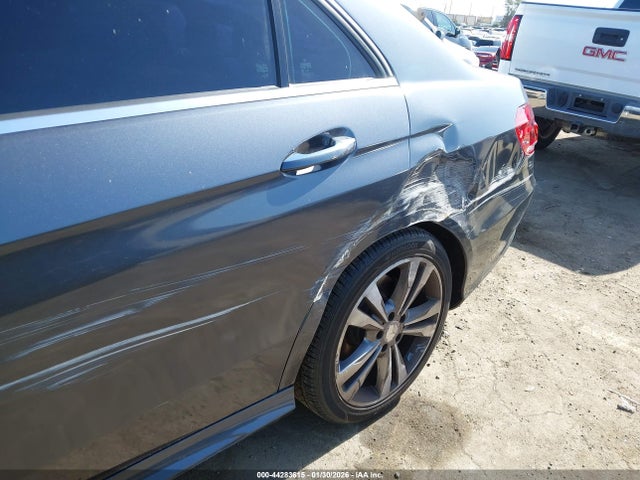 Mercedes-Benz E 350 2014 WDDHF5KB3EA889090 Image 18