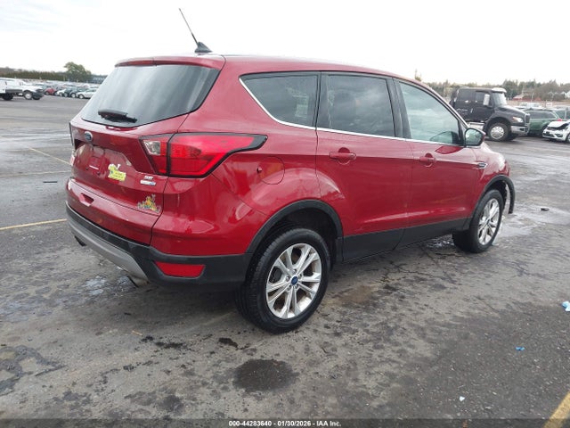 Ford ESCAPE SE 2019 1FMCU9GDXKUC48830 Image 4