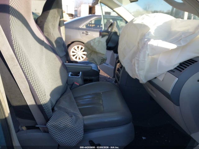Продажа на аукционе авто 2010 Chrysler Town & Country Touring, vin: 2A4RR5DX5AR186055, номер лота: 44283658