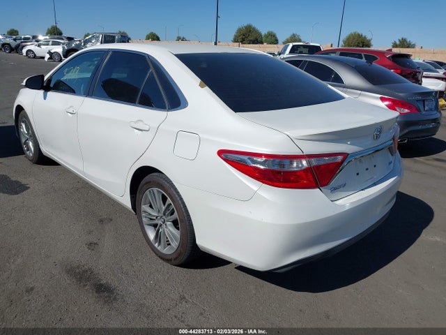 2015 TOYOTA CAMRY 4T1BF1FK3FU023789 Photo 2