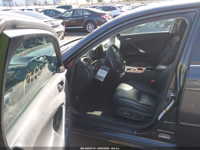 2007 LEXUS IS 350 JTHBE262372009304 Photo 4